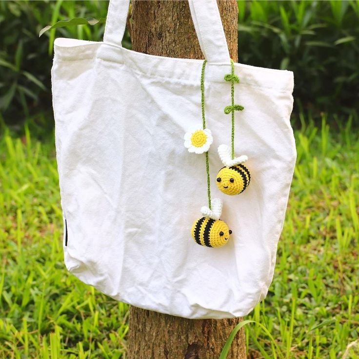 Bee Mirror Holder